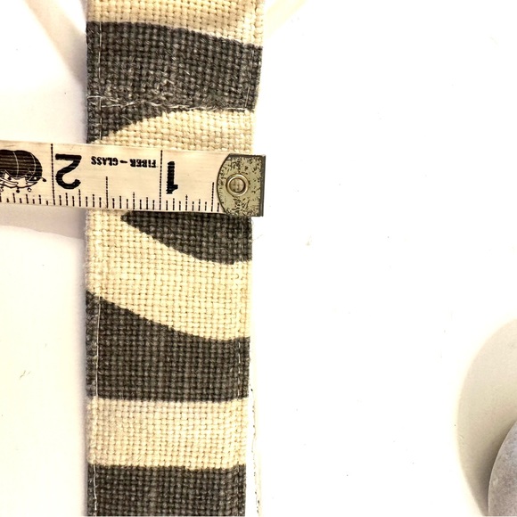 Belt Kelly Wearstler Fabric with Lucite Buckle - Picture 3 of 3